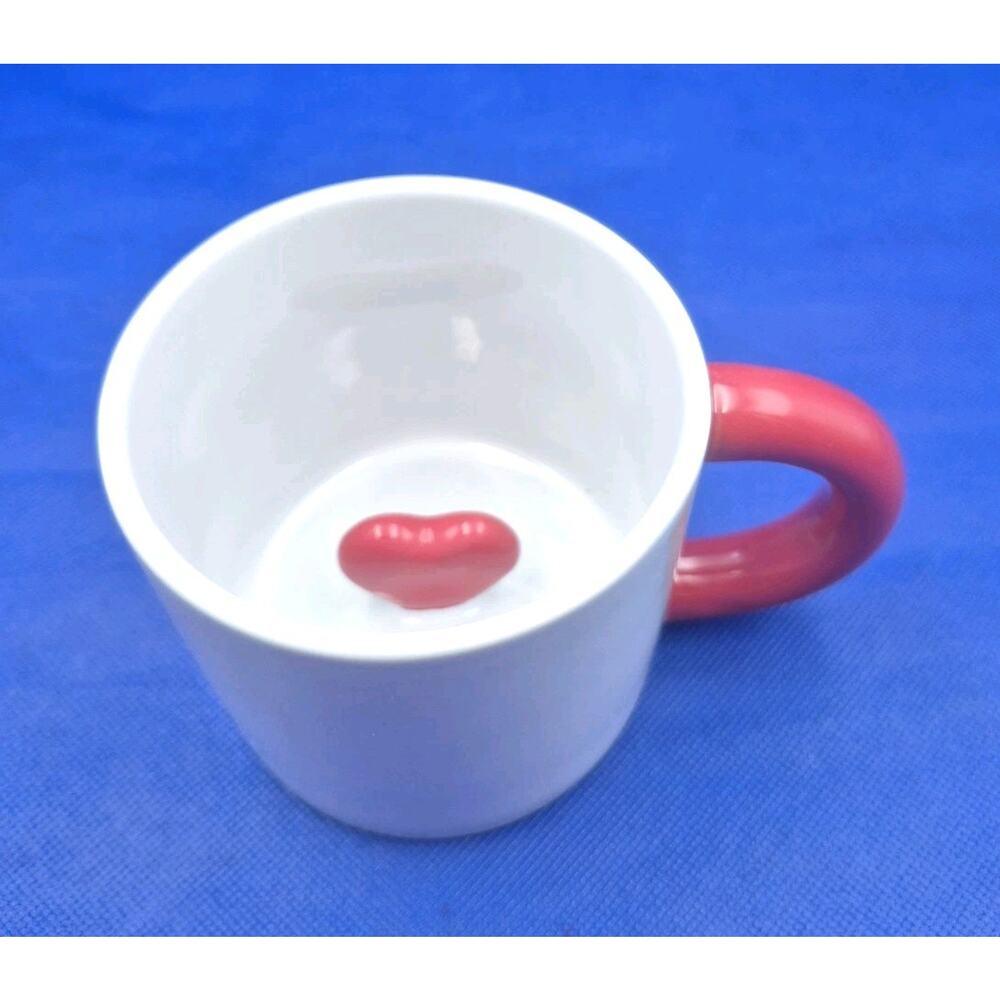 Spritz White Red Peek-a-Boo Heart Mug Chunky Handle 15oz